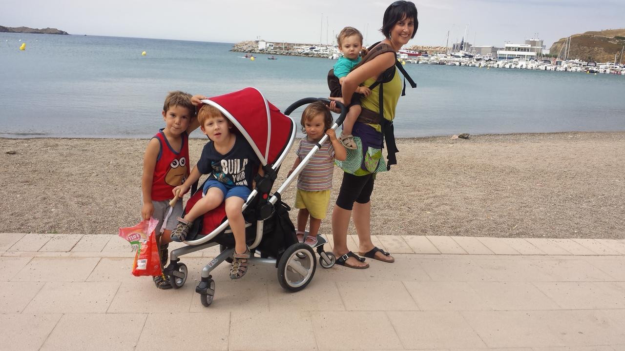 Alberg Costa Brava Llança Esterno foto