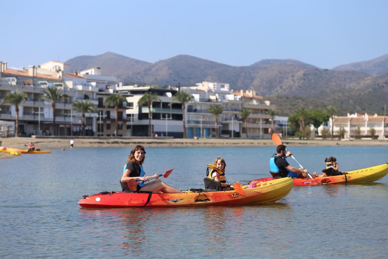 Alberg Costa Brava Llança Esterno foto